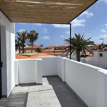 Encantadora Casa Marco Centrica Y Cerca De Playa Коральео